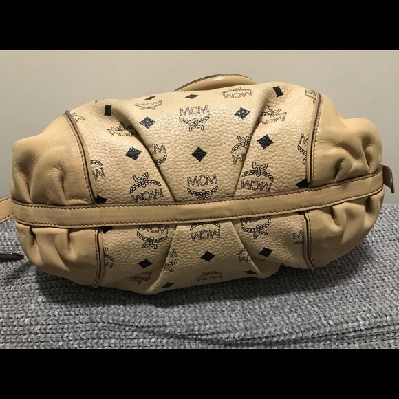 MCM bag🌹 - Picture 7 of 15